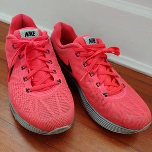 Hot Pink Nike 🏃